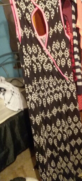 Dress - Picture 2 of 3